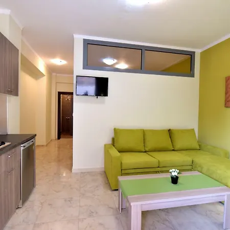 Elia Beach Suites Flogita